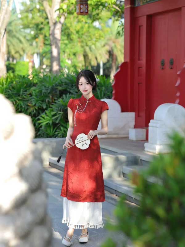8 Ways to Pose in Qipao for Park Photos