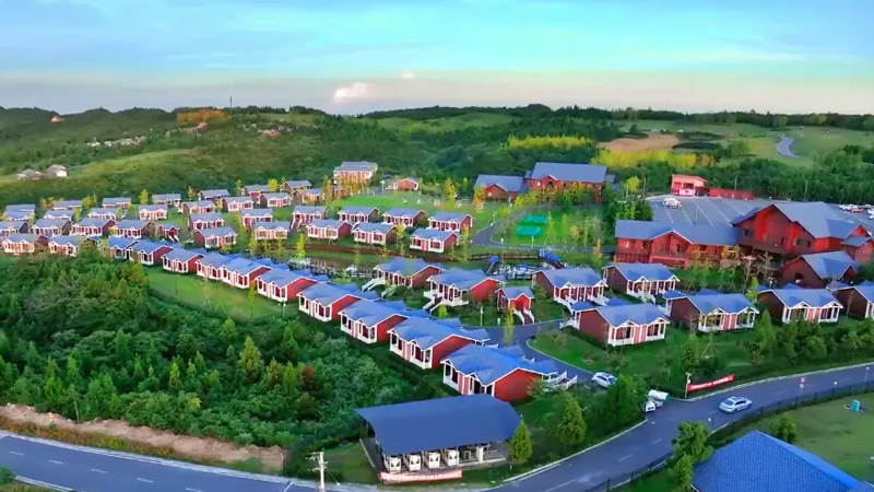 A Guide to Chongqing's Wild Heart and Fiery Plate