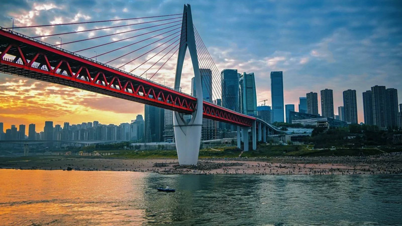 A Guide to Chongqing's Wild Heart and Fiery Plate