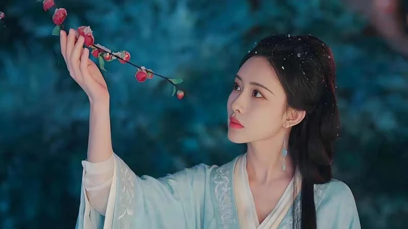 Baihua Sha: Can Scent Decide an Empire's Fate?