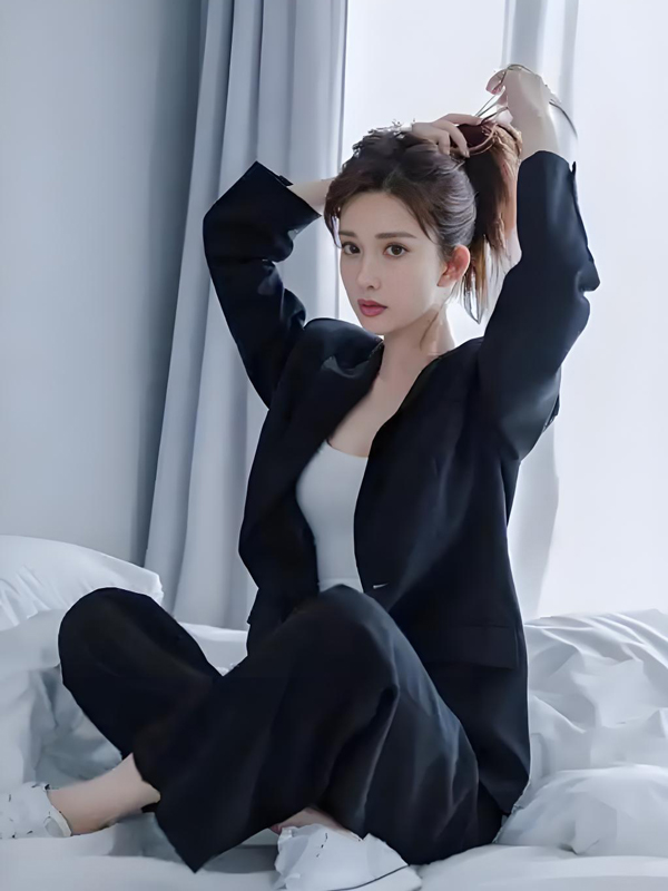 Blazers and Sneakers: Is This The Ultimate Cool-Girl Combo?