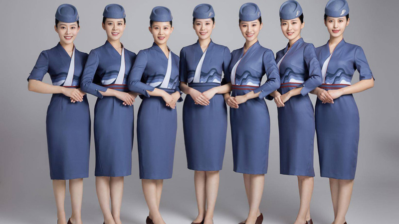 Blue Robes Spark Dispute Over Hanfu Authenticity