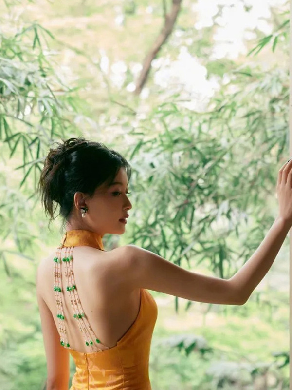 Can Yellow Qipao Outshine the Sun? Tradition Wears Modern Glamour