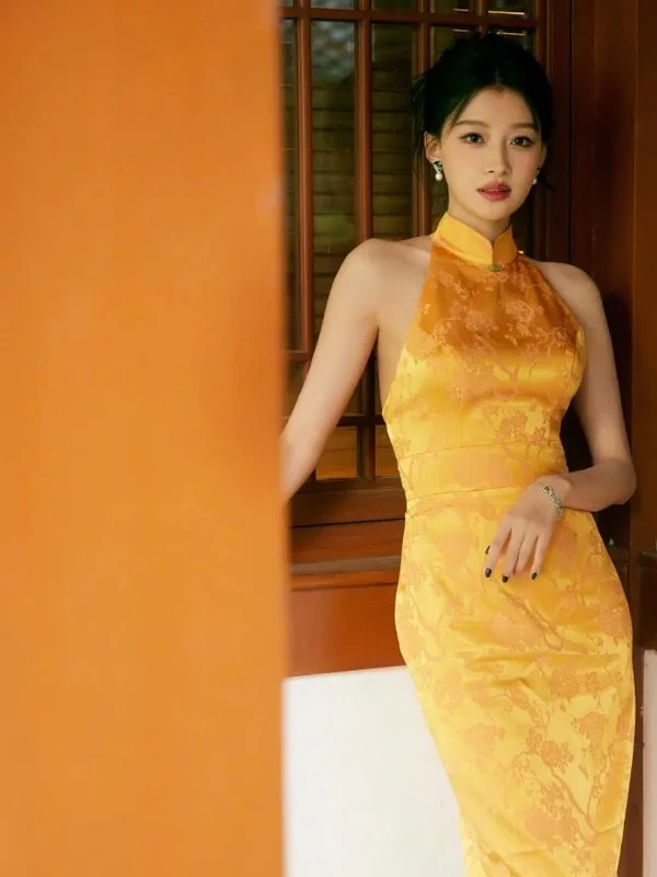 Can Yellow Qipao Outshine the Sun? Tradition Wears Modern Glamour
