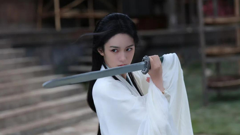 Talk with Zhou Ye: Wearing Armor Onscreen, Training Offscreen