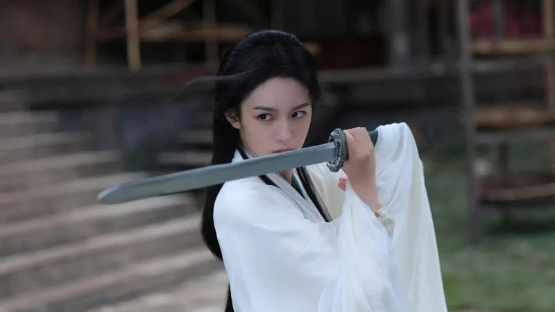 Talk with Zhou Ye: Wearing Armor Onscreen, Training Offscreen
