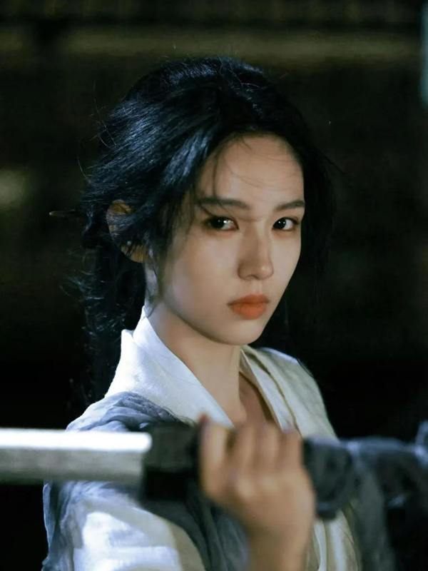 Talk with Zhou Ye: Wearing Armor Onscreen, Training Offscreen