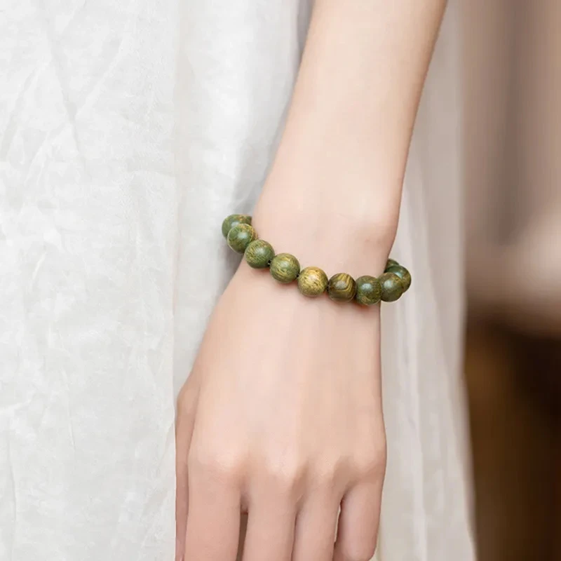 Green Sandalwood: Your Ancient Path to Peace and Vitality!