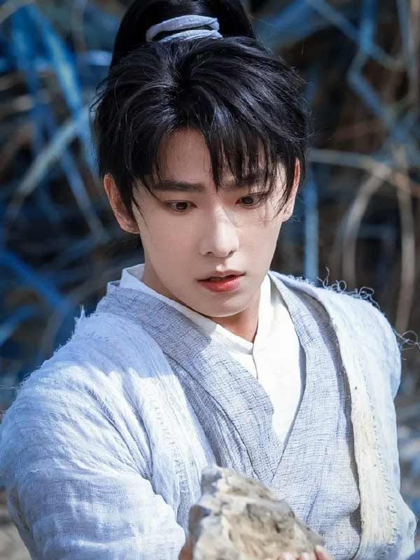 Han Li's Survival Lessons in A Mortal's Journey to Immortality