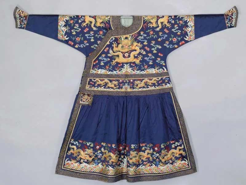 Hanfu Wedding Secrets: Red Attire Across Ages