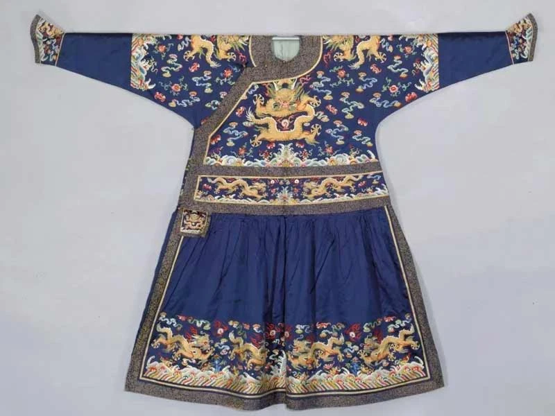 Hanfu Wedding Secrets: Red Attire Across Ages