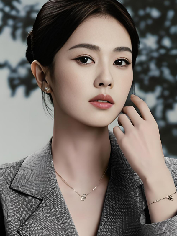 How Bai Lu Redefined Her Style Through a Trench Coat