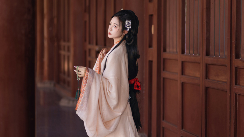How Hanfu and Ancient Architecture Echo China’s Soul