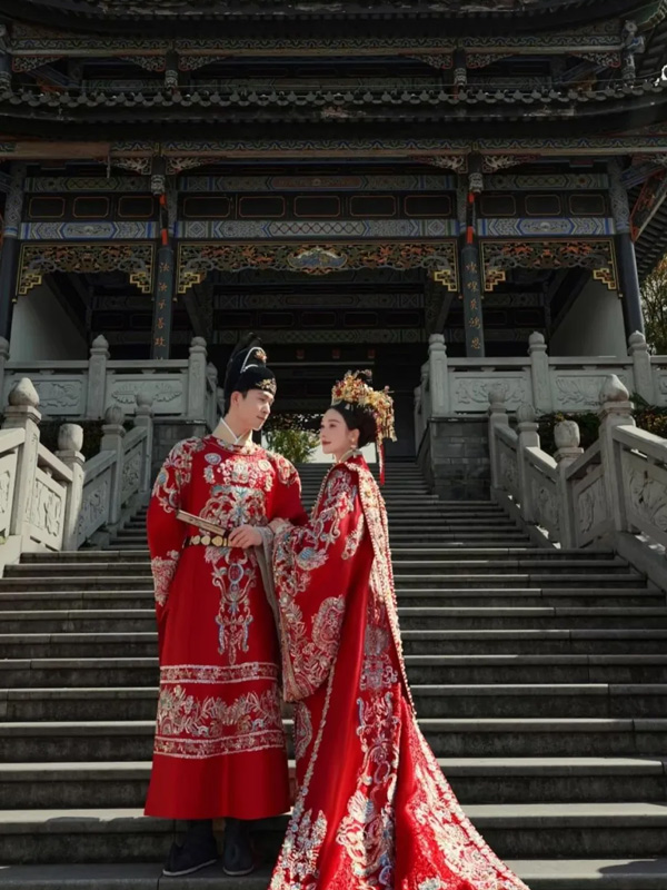 How Hanfu and Ancient Architecture Echo China’s Soul