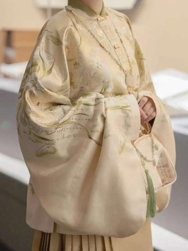 How Hanfu's Empty Spaces Create Living Poetry
