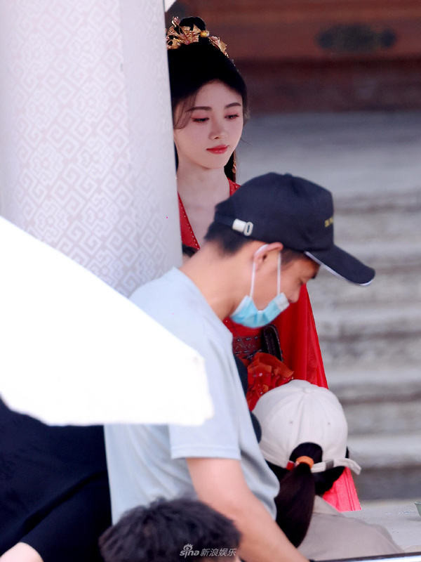 How Ju Jingyi's Heatwave Honesty Forged a Bond with Fans!