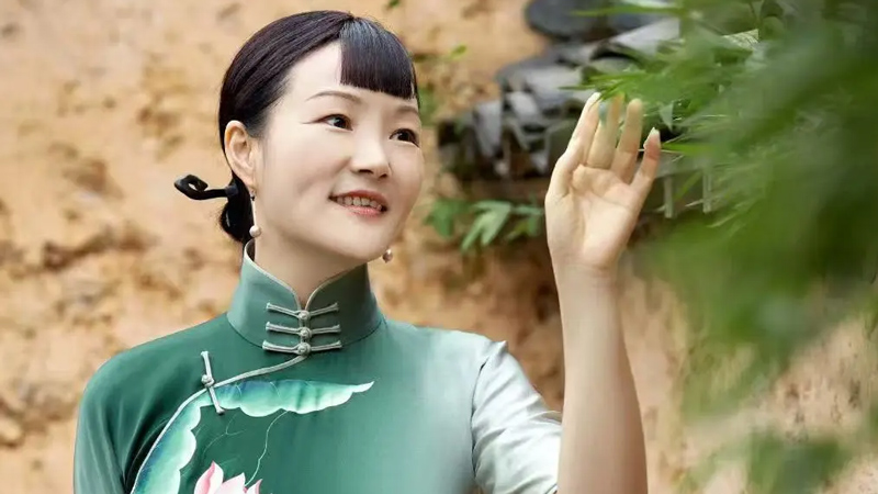 Is Your Qipao Truly Yours? The Art of Custom-Made