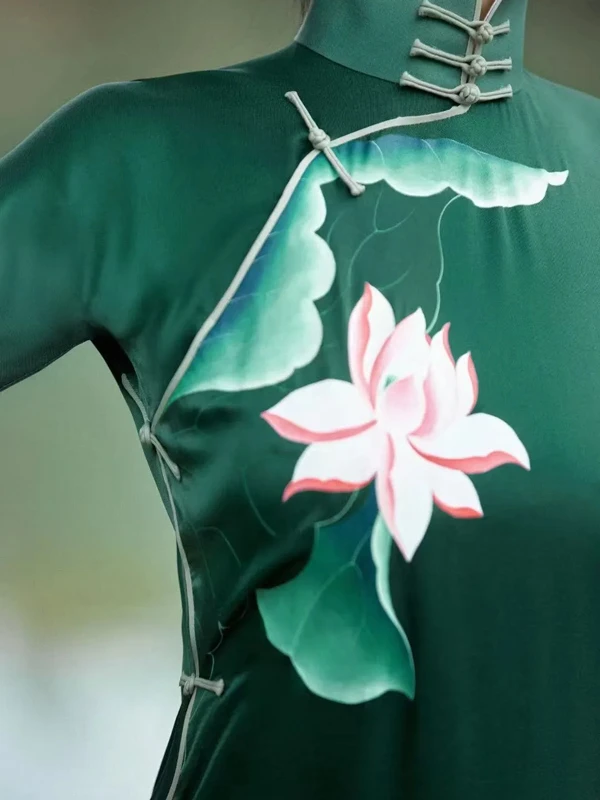 Is Your Qipao Truly Yours? The Art of Custom-Made