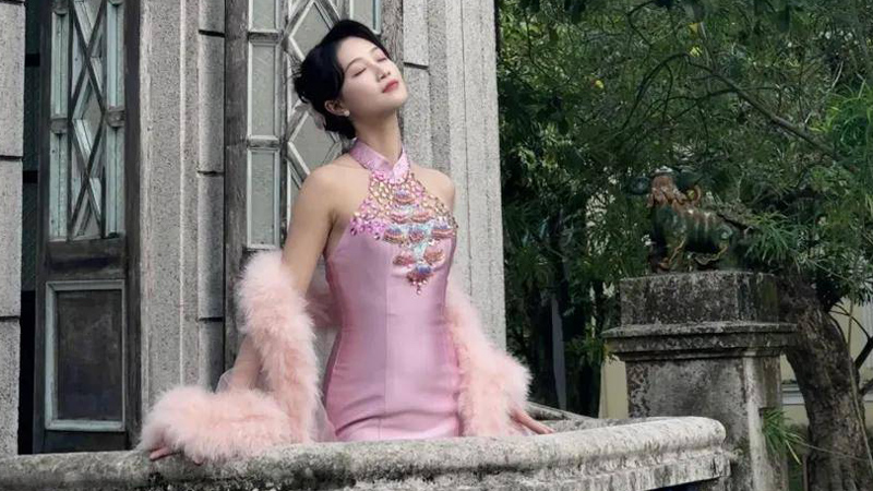 Lan Yingying's Qipao Photoshoot: Redefining Beauty with Power