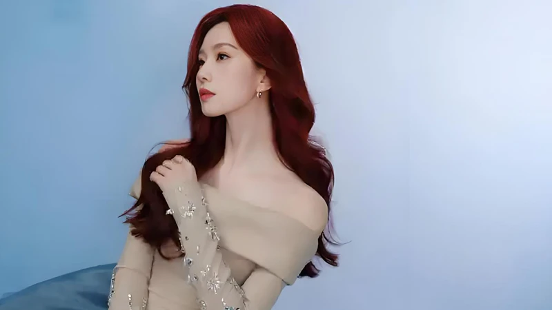 Liu Shishi’s Crimson-Haired Declaration of Self at 38