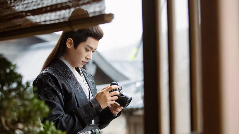 Mo Li: Bai Lu's Royal Power Play with Sharp Strategy