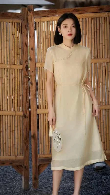 Modern Qipao: Organdy Fabric Merges Tradition, Ease