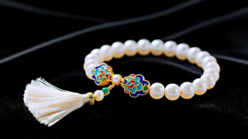 Pearl & Cloisonne: Your Secret to Ethereal Hanfu Style!