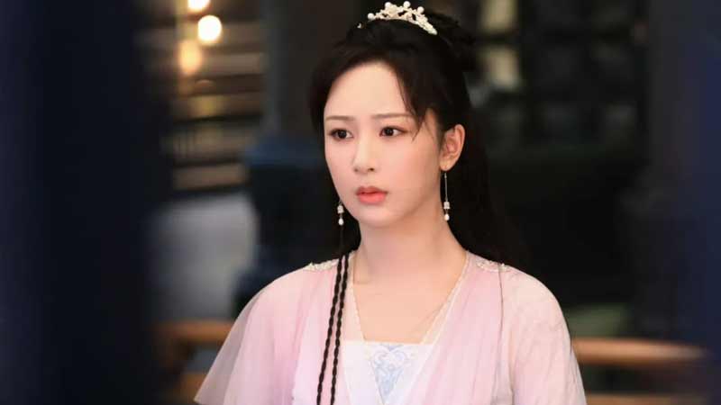 Pink Robes in Ancient Dramas: 8 Actresses' Stunning Styling