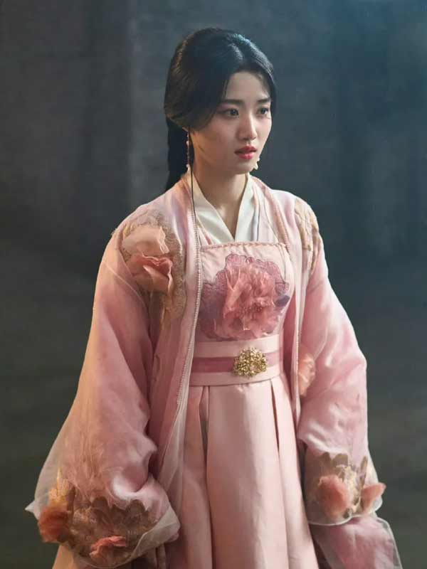 Pink Robes in Ancient Dramas: 8 Actresses' Stunning Styling