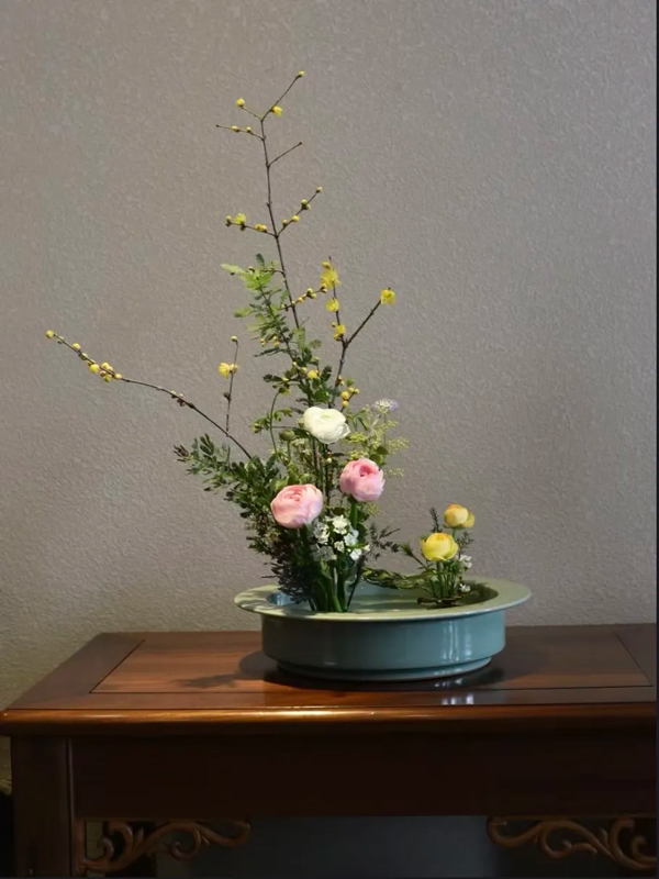 The 6 Classical Vessels of Chinese Floral Art