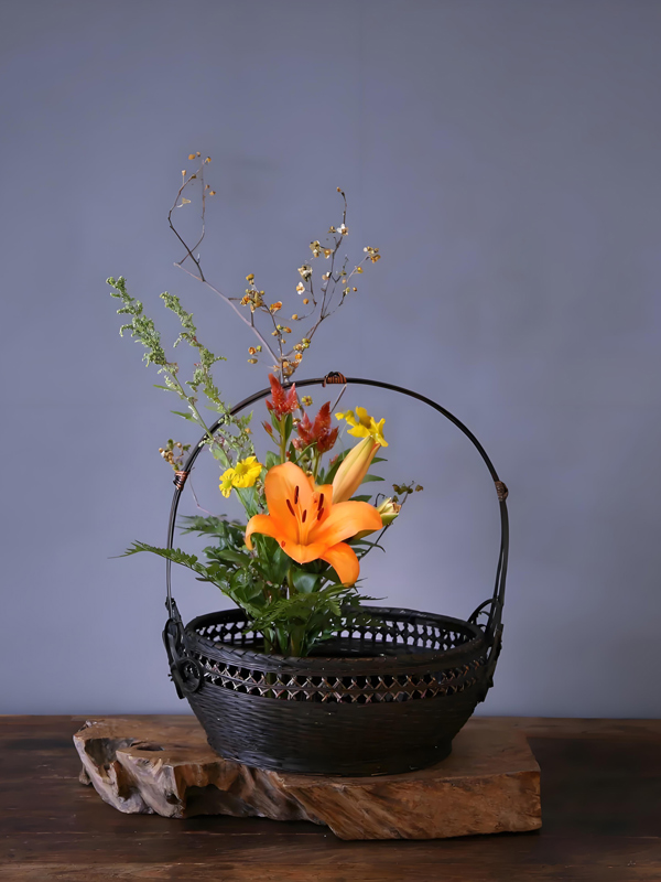 The 6 Classical Vessels of Chinese Floral Art