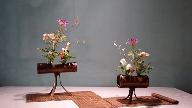 The Essence of Traditional Chinese Flower Arrangement