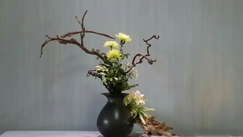 The Essence of Traditional Chinese Flower Arrangement