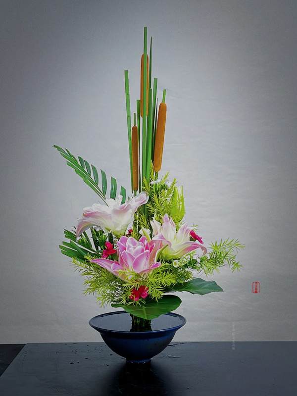 The Essence of Traditional Chinese Flower Arrangement