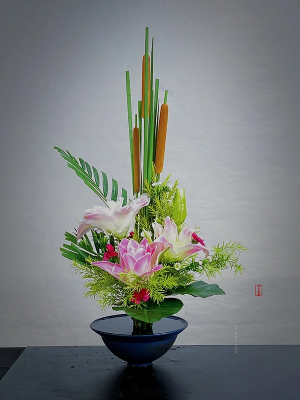 The Essence of Traditional Chinese Flower Arrangement