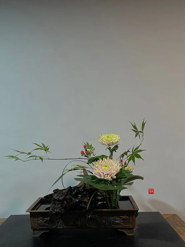 The Essence of Traditional Chinese Flower Arrangement