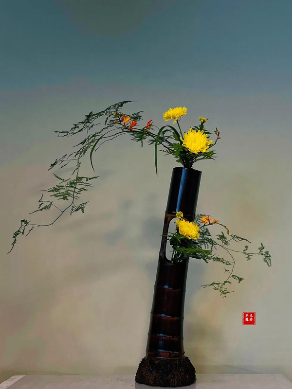 The Essence of Traditional Chinese Flower Arrangement