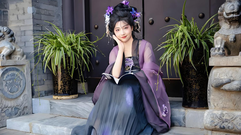 The Fabric of Culture: Unwrapping the Modern Hanfu Movement