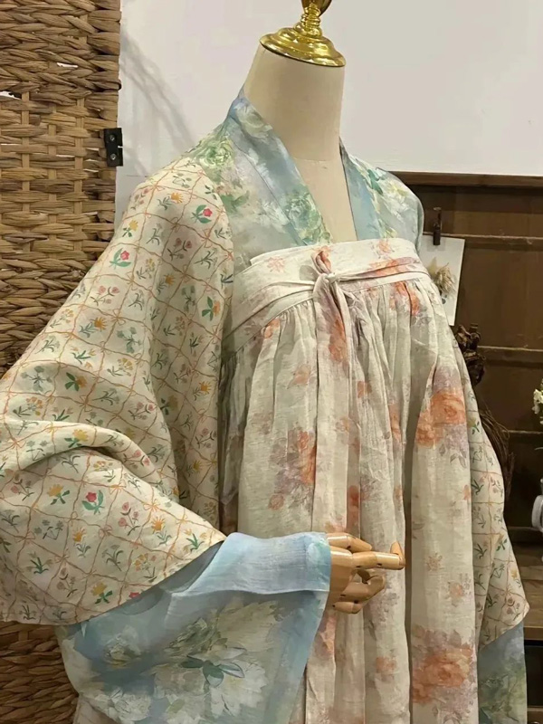 The Fabric of Culture: Unwrapping the Modern Hanfu Movement