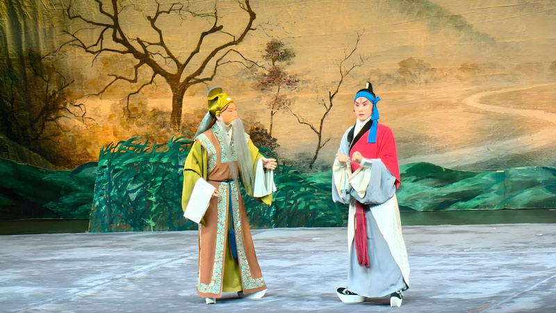 The Science and Art Behind Peking Opera's Singing Techniques