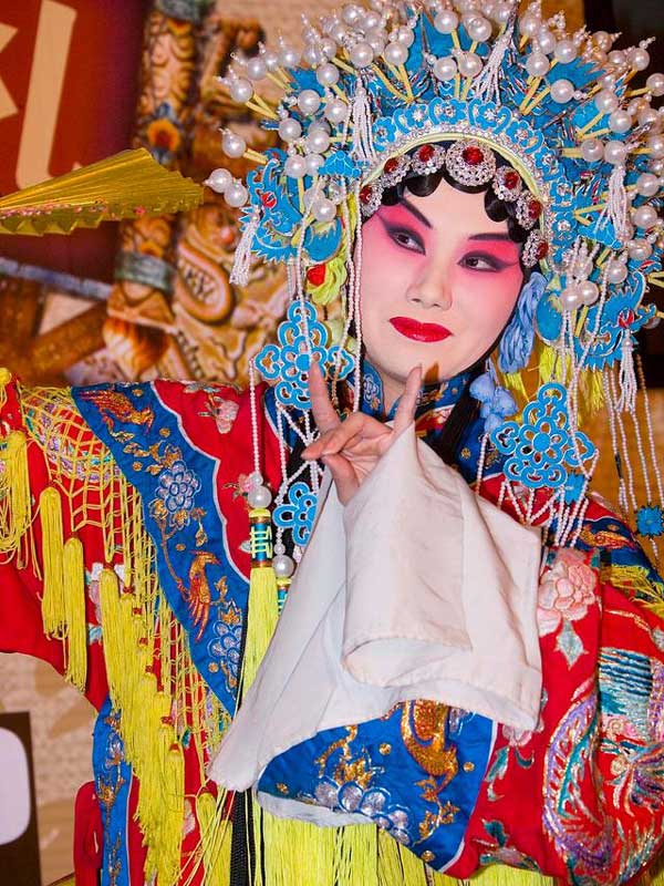 The Science and Art Behind Peking Opera's Singing Techniques