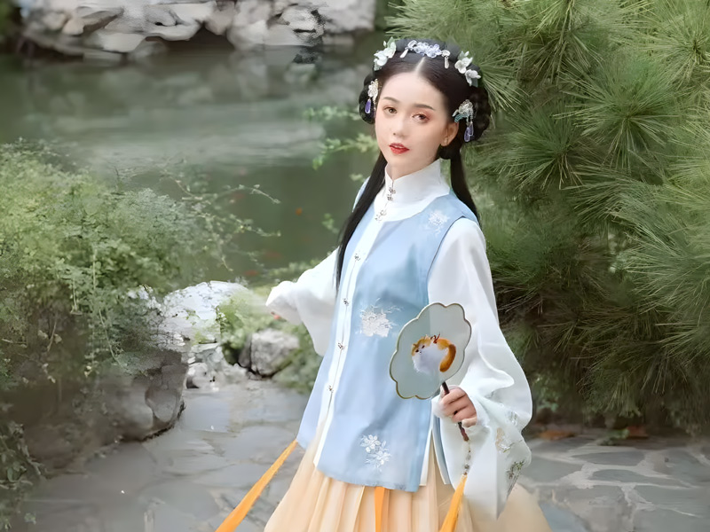 What Secrets Do Your Clothes Whisper About the Seasons?