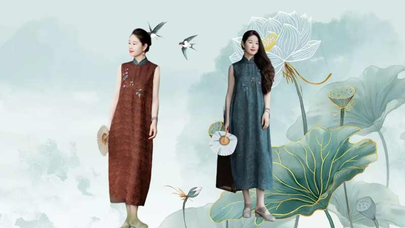 Wildflowers and Xiangyunsha Silk: A Double-Sided Stitched Dress