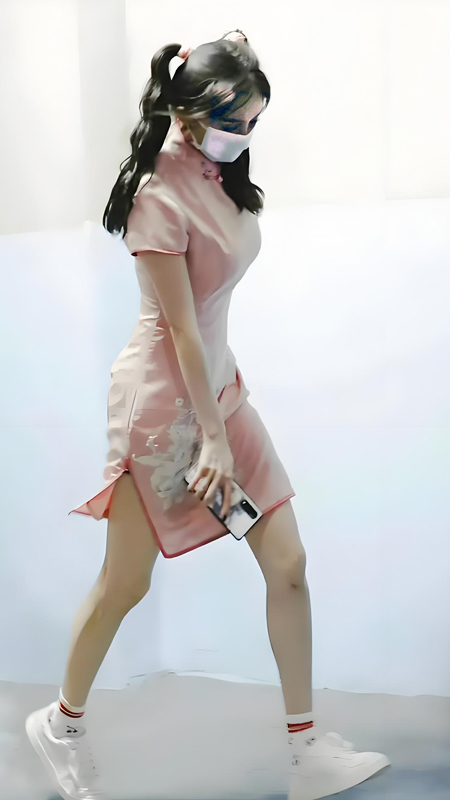 Yang Mi's Qipao: Sneakers and Pigtails in Daily Fashion?