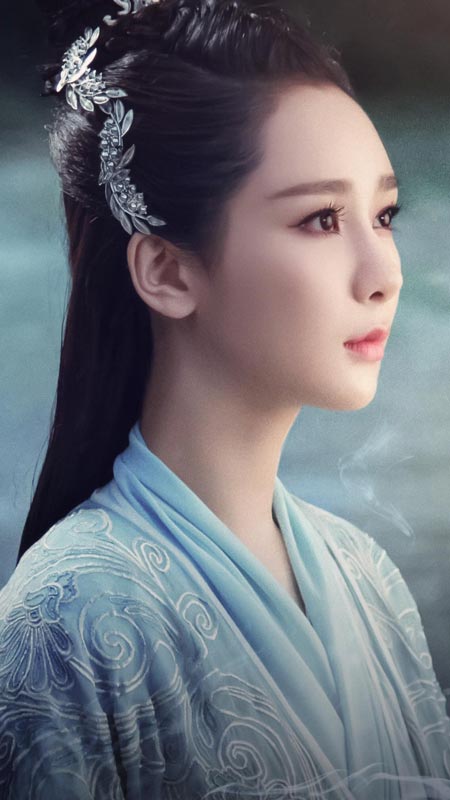 Yang Zi's Unconventional Path: Child Star to Authentic Artist