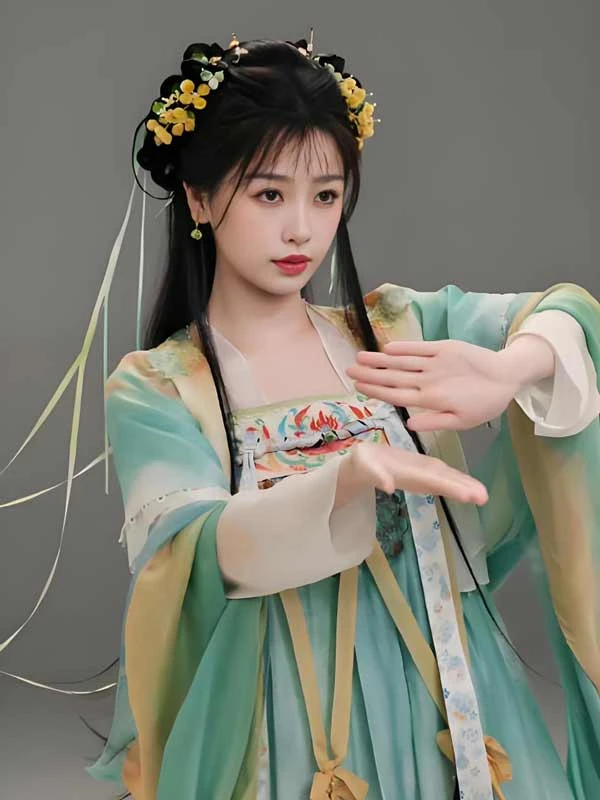 Yu Shuxin: Rich Heiress to Award-Winning Actress in 2024!