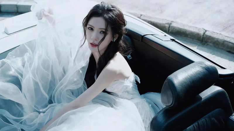 Zhang Yuxi: Can Beauty Open Acting Doors?