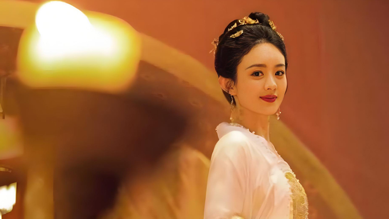 Zhao Liying in Tangzhuang: Hairstyle, Fabric, and Makeup Secrets