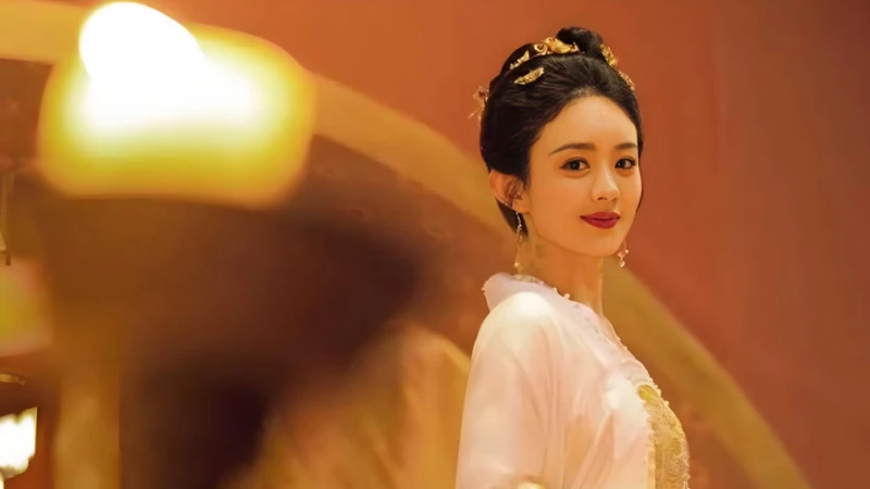 Zhao Liying in Tangzhuang: Hairstyle, Fabric, and Makeup Secrets