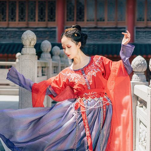 Tang Dynasty Hanfu: A Beginner's Guide